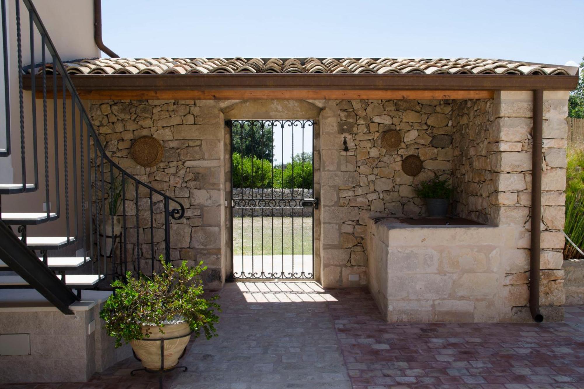 Antica Dimora Arancio Val Di Noto 10 Minuti Dal Mare Free Parking *